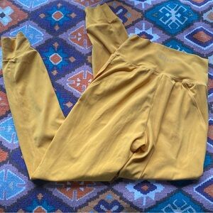 Paragon Yellow Luxora Legging Joggers Women’s Size Small Sculpting Athletic